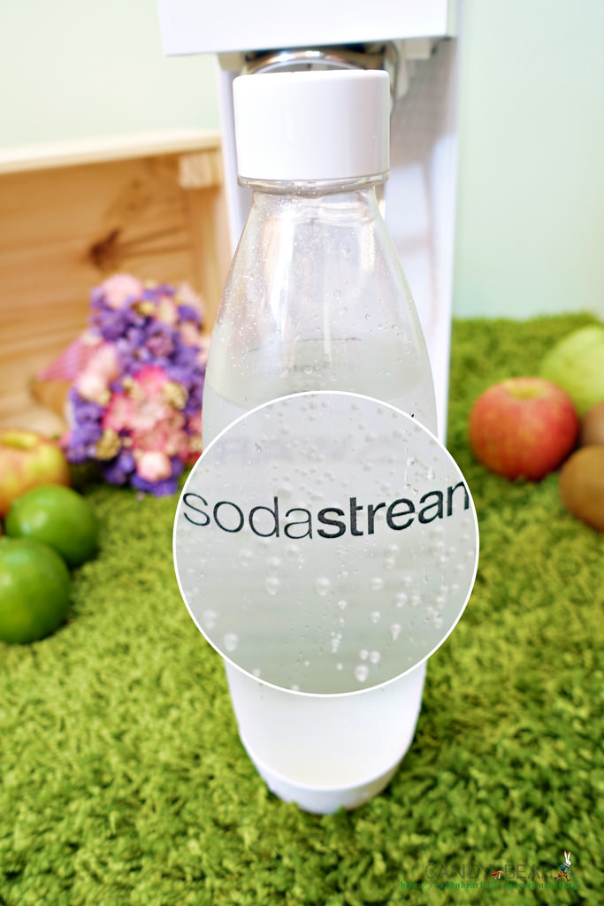 居家》氣泡水機Sodastream機型比較-SOURCE在家也能隨時來杯清涼氣泡水!炎炎夏日新玩意兒