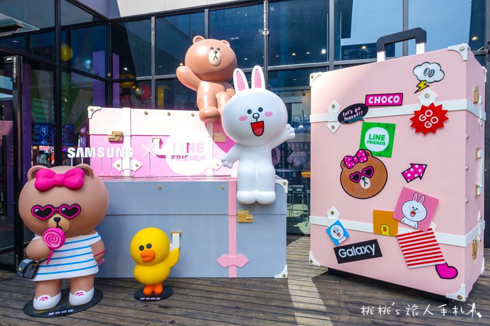 IG打卡景點》Samsung x LINE FRIENDS快閃店限時登場│跟著CHOCO一起來趟粉甜星旅程～