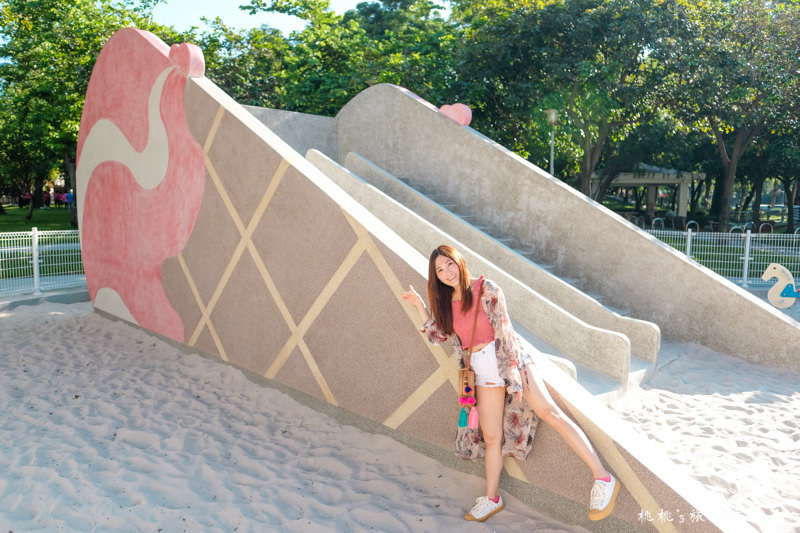 台中打卡景點》福星公園 粉紅冰淇淋溜滑梯│網美角度這樣拍最美！
