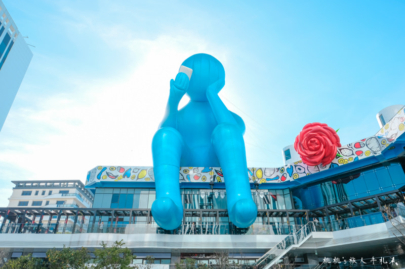 台中打卡景點》進擊的藍色巨人 現身台中軟體園區-DALI ART藝術廣場