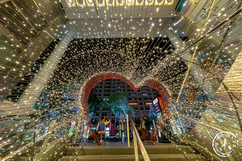 2019聖誕節》統一時代百貨台北店│拉斯維加斯不夜城 愛Sharing聖誕遊樂園