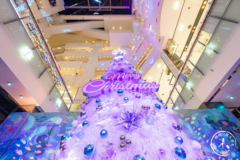 2019聖誕節》台茂購物中心 海洋耶誕派對│七彩變幻聖誕樹美得冒泡