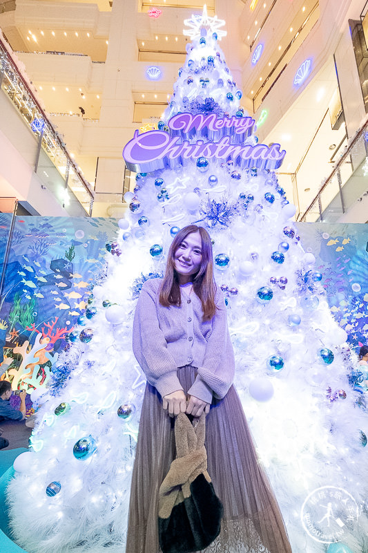 2019聖誕節》台茂購物中心 海洋耶誕派對│七彩變幻聖誕樹美得冒泡