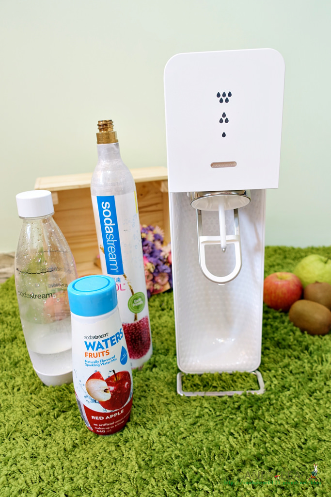 居家》氣泡水機Sodastream機型比較-SOURCE在家也能隨時來杯清涼氣泡水!炎炎夏日新玩意兒