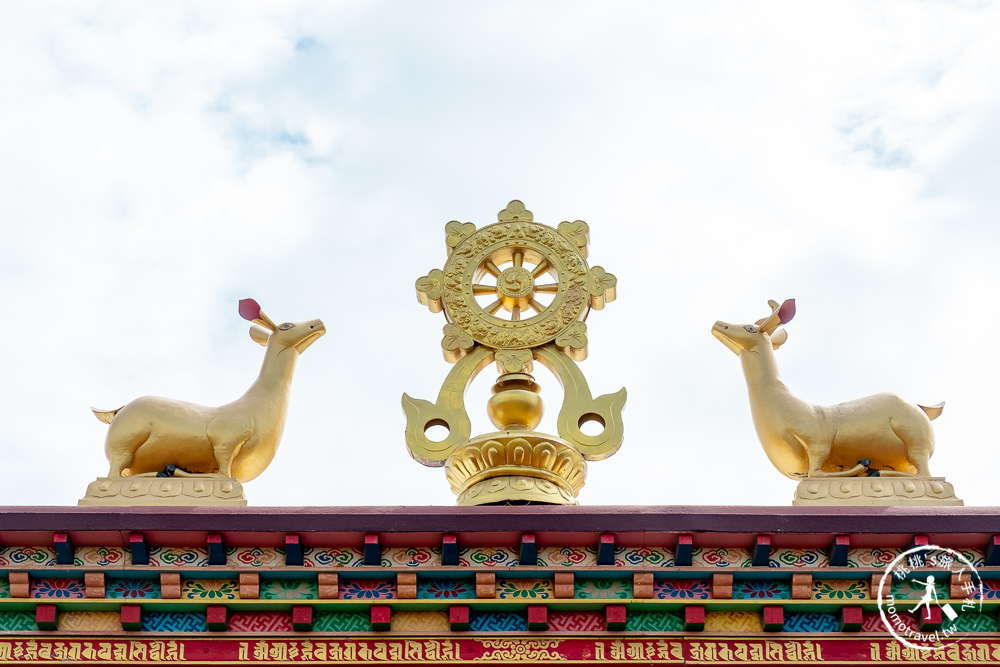 苗栗後龍景點》台灣桑耶寺(免門票)│來自西藏彩色風馬旗下的神聖祝福